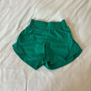 Lululemon - Hotty Hot - High Rise 4” - Size 0 - Kelly Green !! 💝